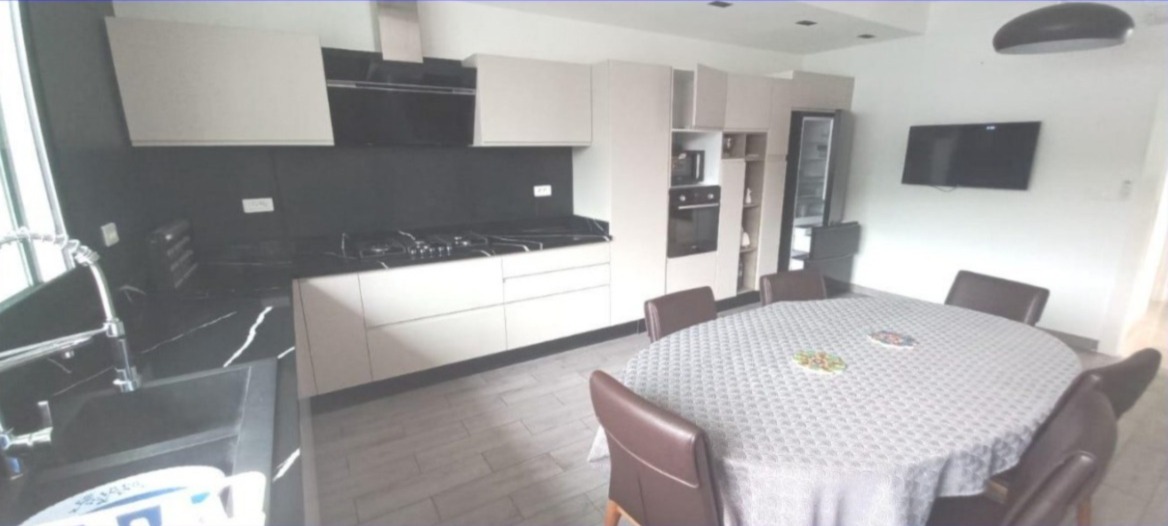 Cuisine salle à manger villa blaise pacal