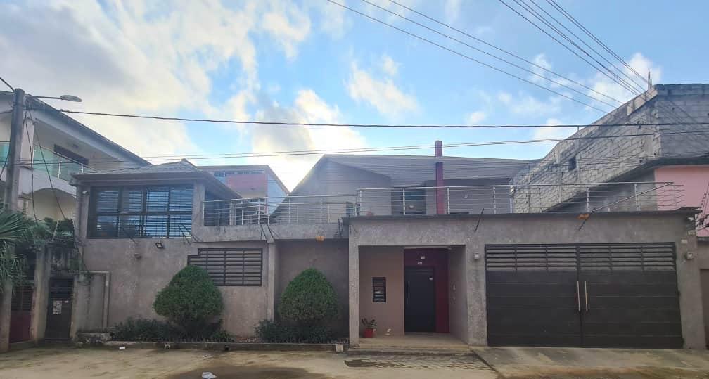 Façade Angré CHU
