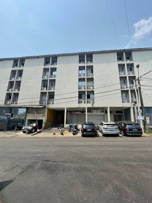 Magnifique appartement de 2 pièces disponible à la vente aux Vallons. — , Cocody (photo 1)
