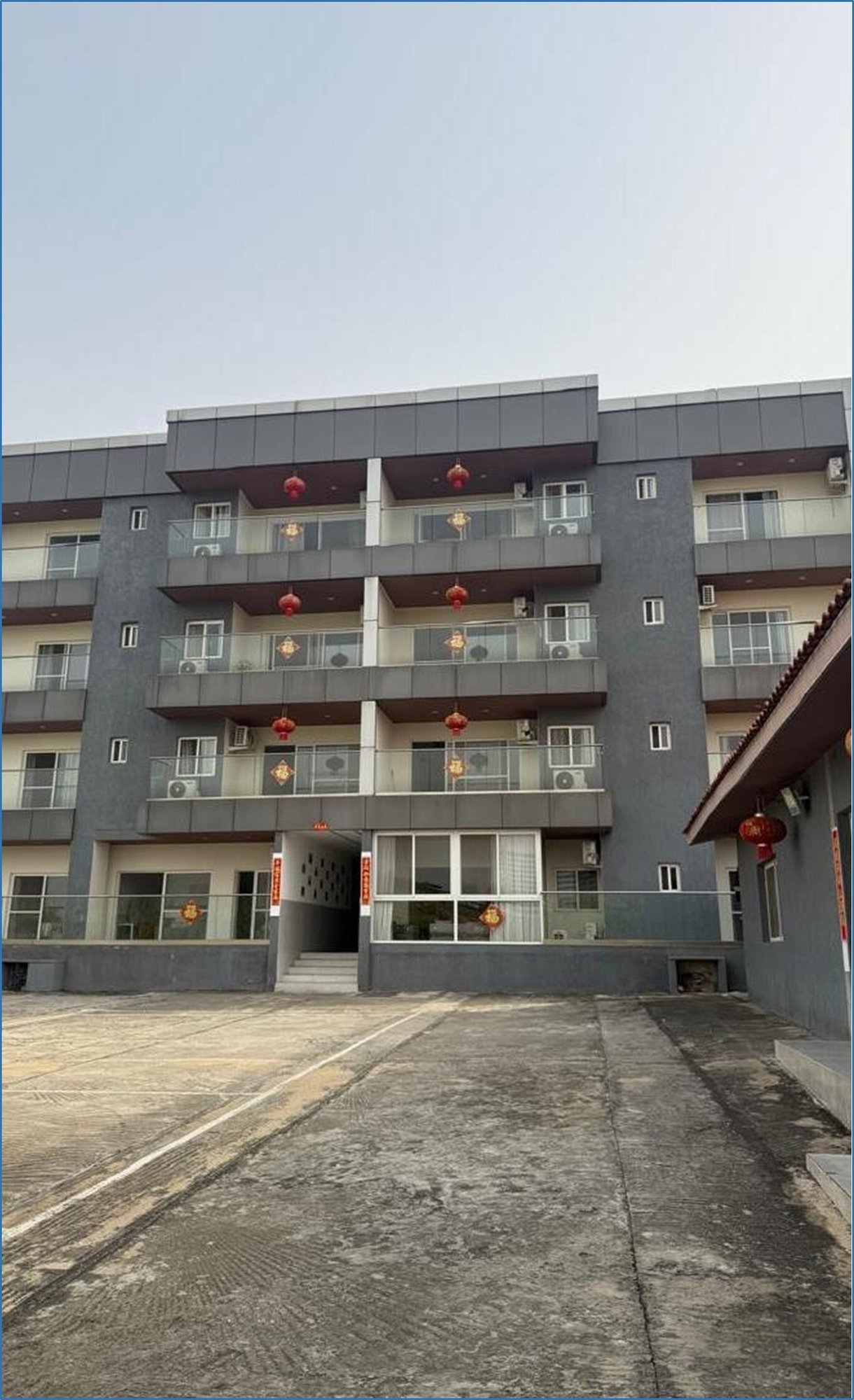 Façade immeuble cocody Mermoz