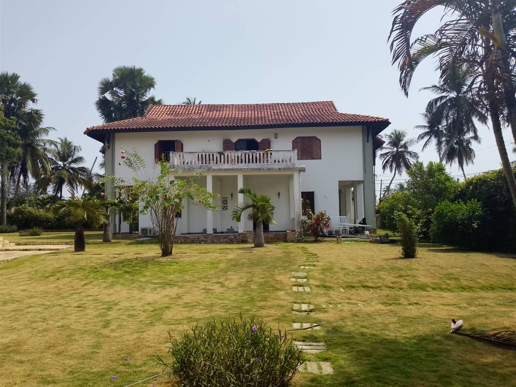 Facade villa Bassam 2400 m2