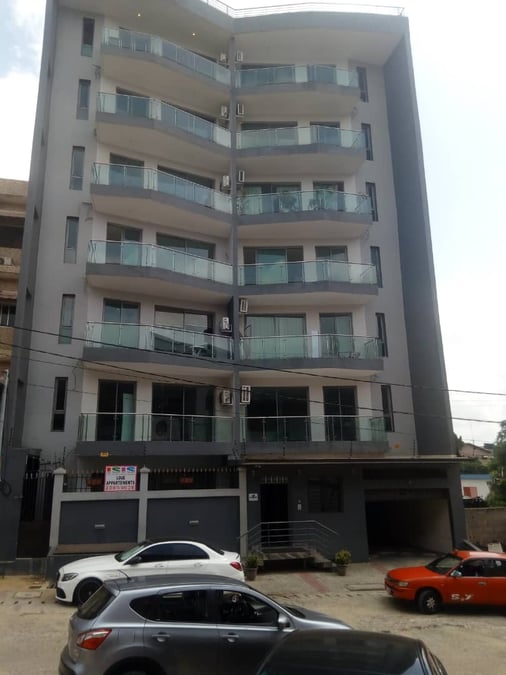 Résidence Pacy à louer à Abidjan — Angré, Cocody (photo 1)