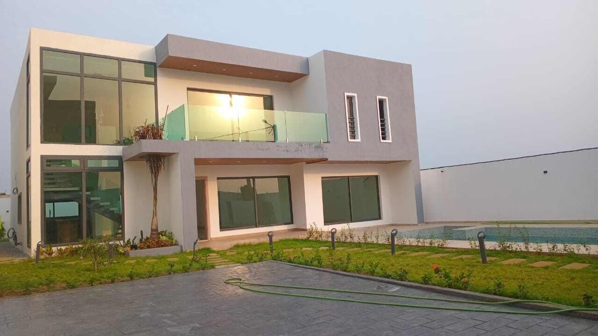 Villa duplex à vendre à Grand Bassam — (photo 1)
