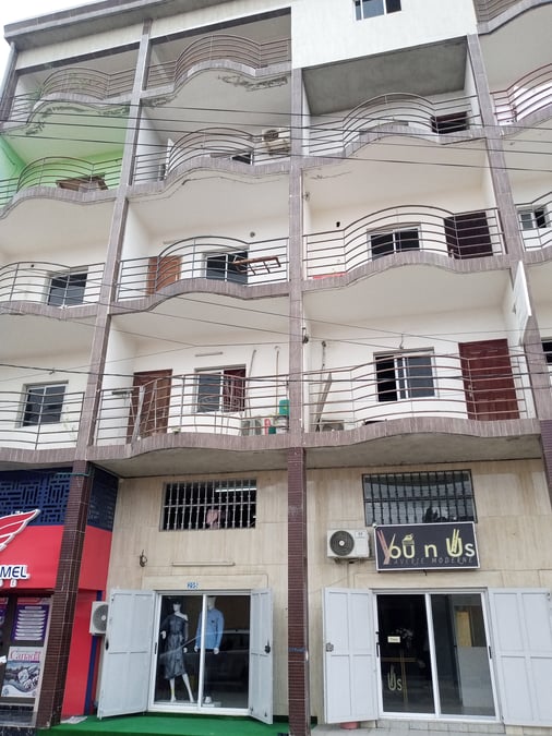 à vendre à Abidjan — Riviera, Cocody (photo 1)