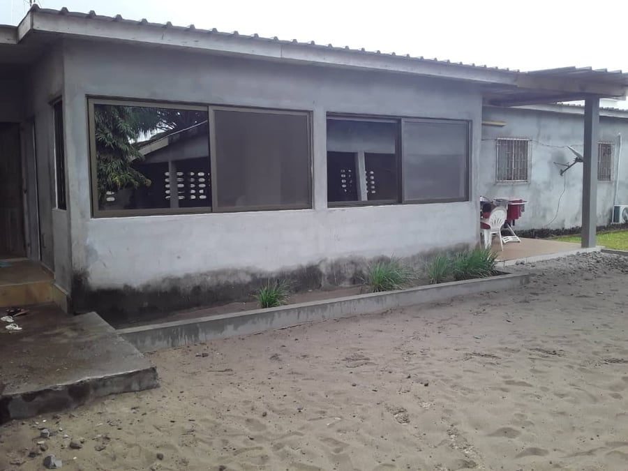 Villa à vendre — (photo 1)