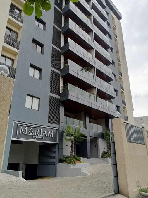 Résidence Mariam appartement disponible à la location à Abidjan — , Cocody (photo 1)