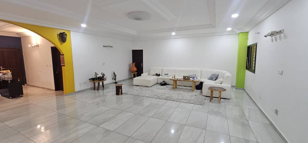 Salon 1 villa faya