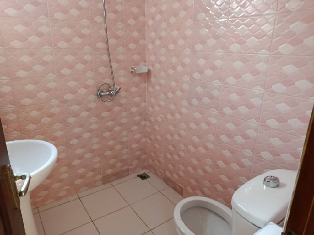 Toilette villa bingerville