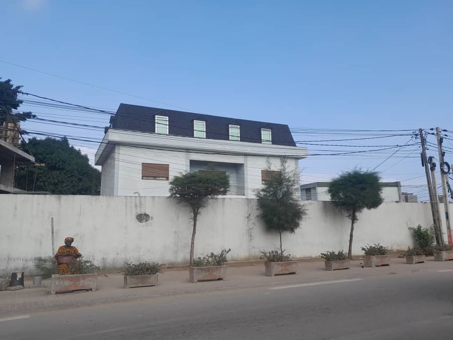 à vendre — (photo 1)