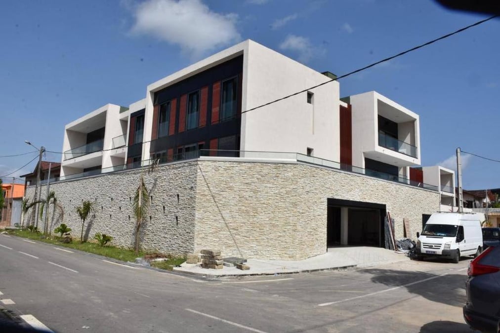 à louer — Riviera, Cocody (photo 1)