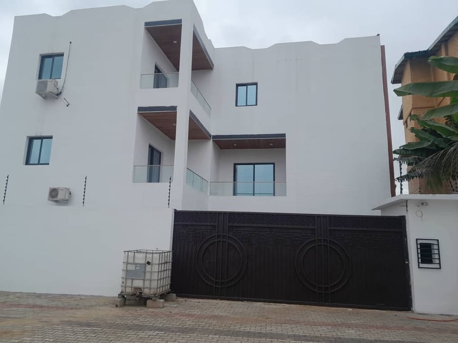 à vendre — Riviera, Cocody (photo 1)