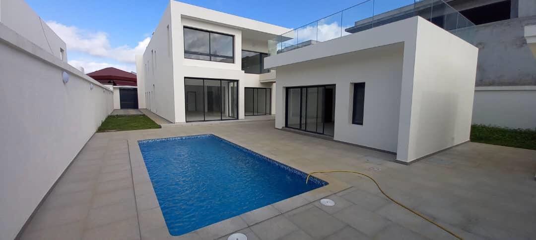 à louer à Abidjan — Riviera, Cocody (photo 1)