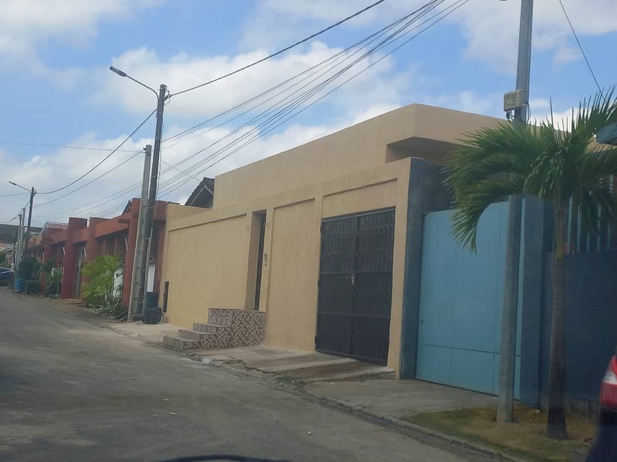 à vendre — (photo 1)