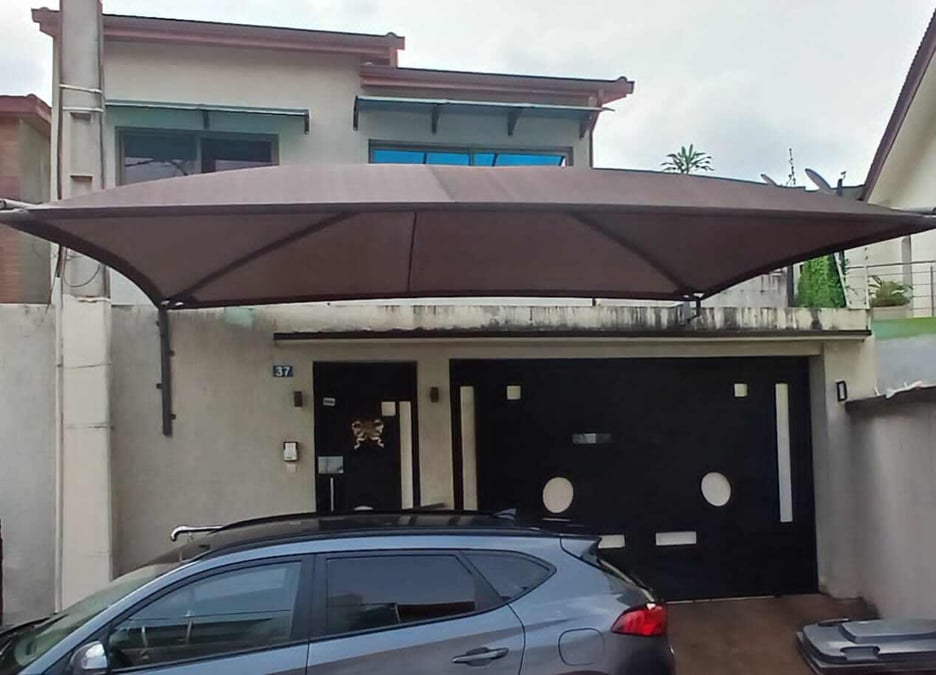 Villa duplex à vendre à Abidjan — Angré, Cocody (photo 1)