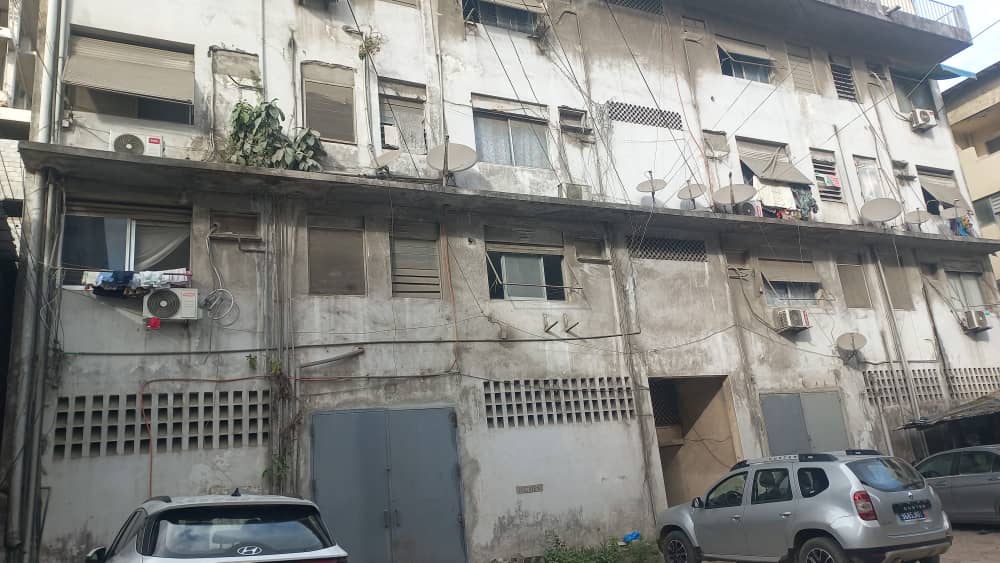 à vendre à Abidjan — , Treichville (photo 1)