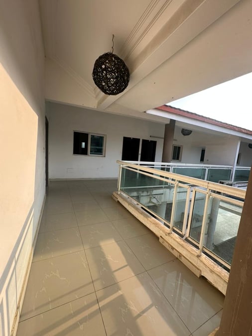 Villa Duplex à la vente de 10 pièces située à Angré CHU — Angré CHU, Cocody (photo 5)