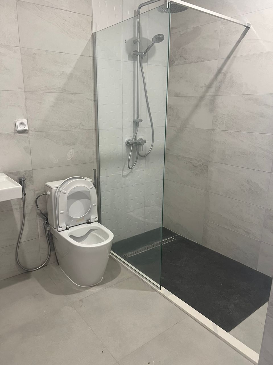 WhatsApp Image 2025-10-20 at 15.48.33 (1)