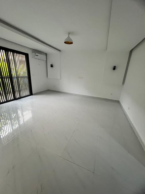 Résidence Sithem à louer à Abidjan — , Cocody (photo 8)