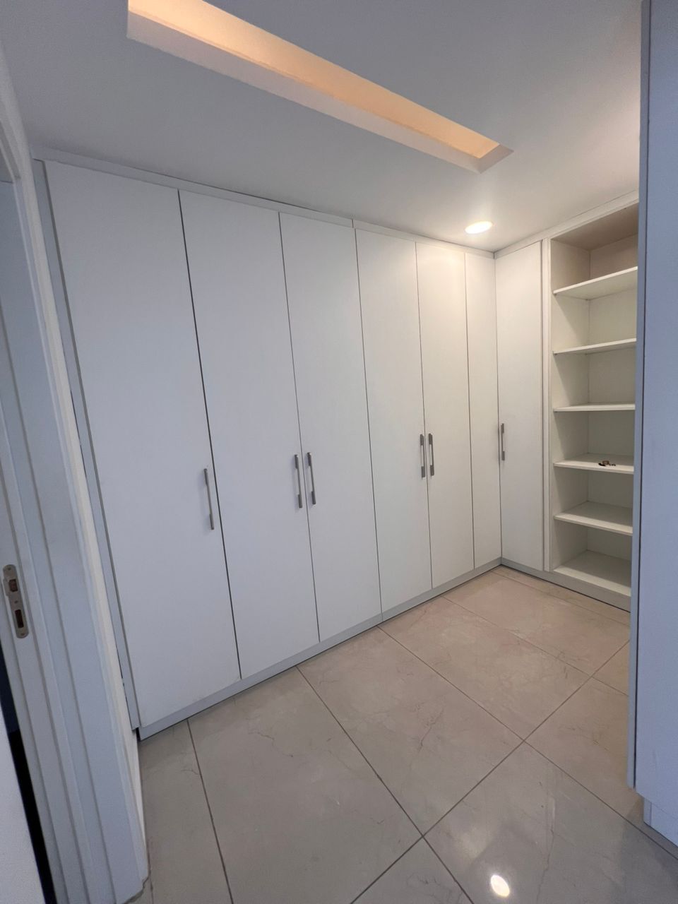 dressing nora tower