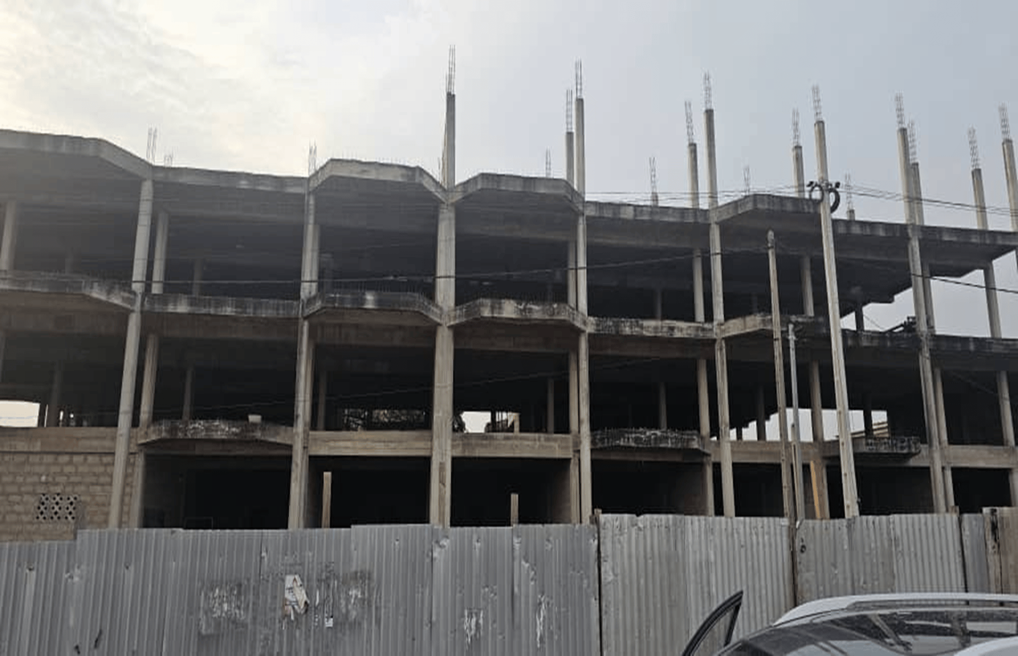 facade 5 yakro