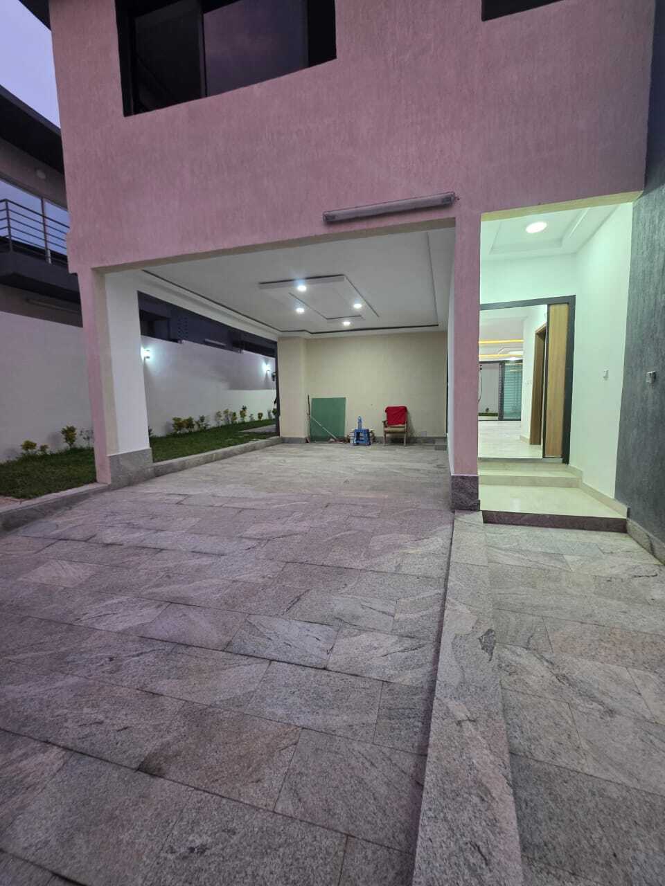 parking villa mpouto