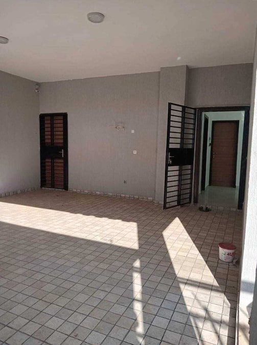 Villa de haut standing de 5 pièces disponible à la location — (photo 2)
