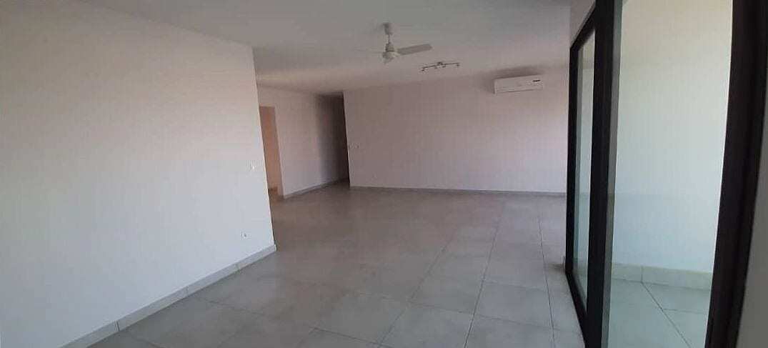 Appartement 4 pièces à louer à Abidjan — Riviera, Cocody (photo 2)