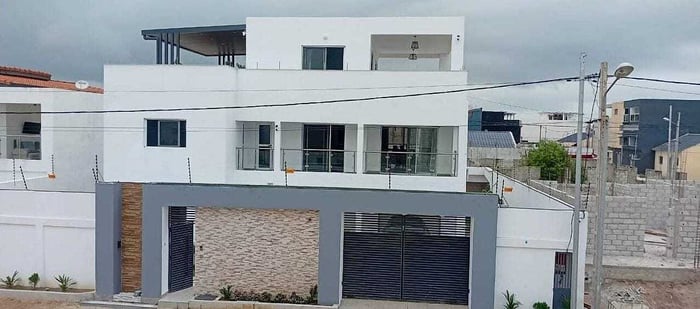 Bien immobilier à louer — Bassam ancien, Grand-Bassam