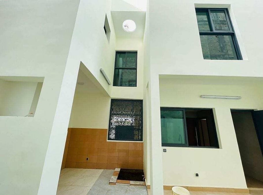 Villa duplex de 5 pièces à la vente à Bingerville — Centre (Bingerville), Bingerville (photo 3)