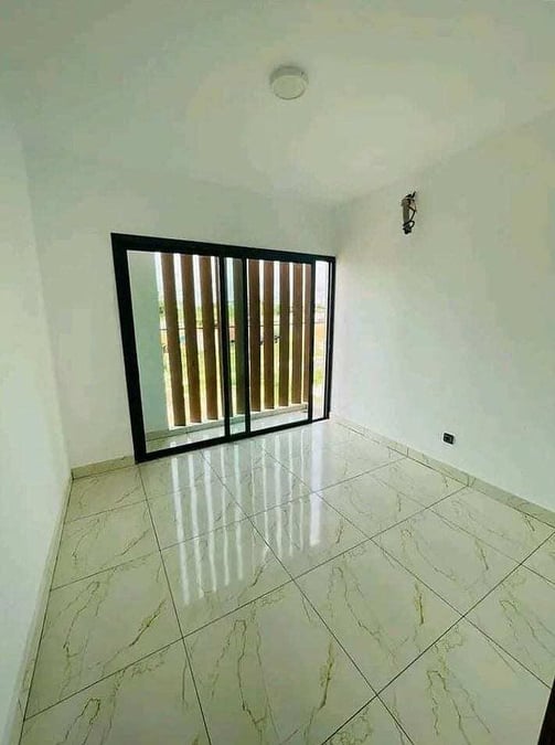 Villa duplex de 5 pièces à la vente à Bingerville — Centre (Bingerville), Bingerville (photo 5)