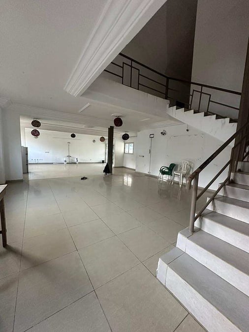 Villa Duplex à la vente de 10 pièces située à Angré CHU — Angré CHU, Cocody (photo 2)