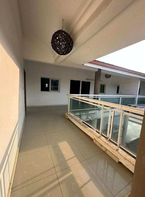 Villa Duplex à la vente de 10 pièces située à Angré CHU — Angré CHU, Cocody (photo 5)