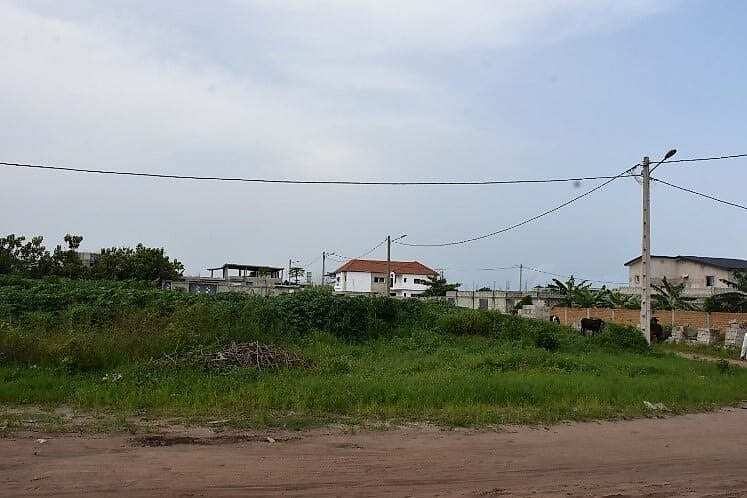 Terrain à vendre à Bingerville — Centre (Bingerville), Bingerville (photo 1)