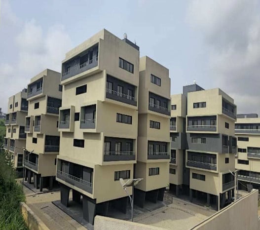 Bien immobilier à vendre — Abatta, Cocody
