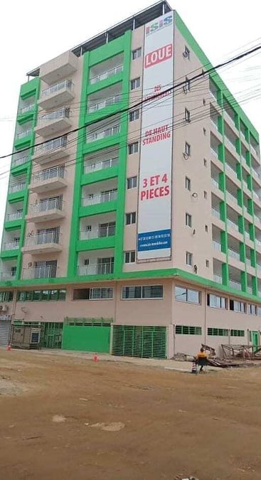 Appartement et bureaux à louer  — Angré CHU, Cocody (photo 1)