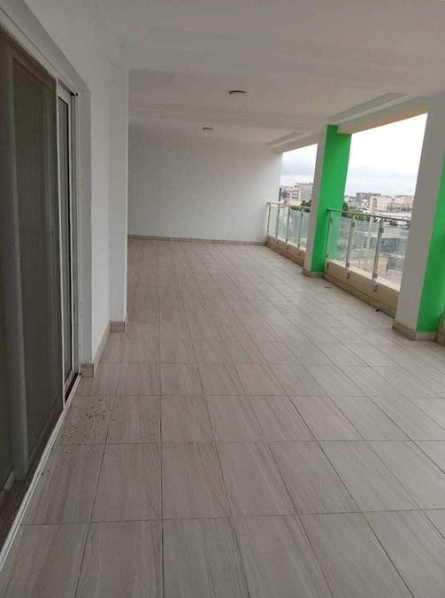 Appartement et bureaux à louer — Angré CHU, Cocody (photo 6)