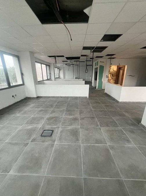 Immeuble Huub, Bureau à louer en Zone 4 sur Abidjan   — Marcory Zone 4, Marcory (photo 4)