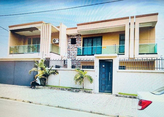 Bien immobilier à vendre — Centre (Bingerville), Bingerville