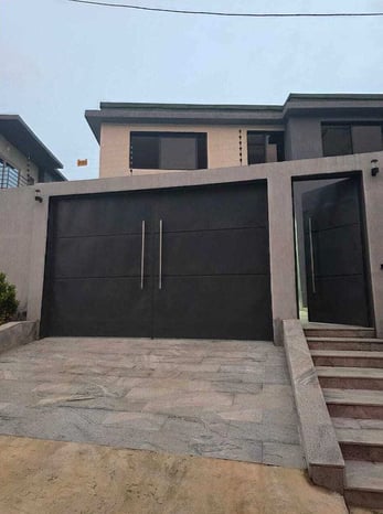 Bien immobilier à louer — Centre (Cocody), Cocody