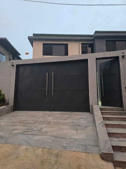 Magnifique villa duplex disponible à la location à M'pouto — Centre (Cocody), Cocody (photo 2)