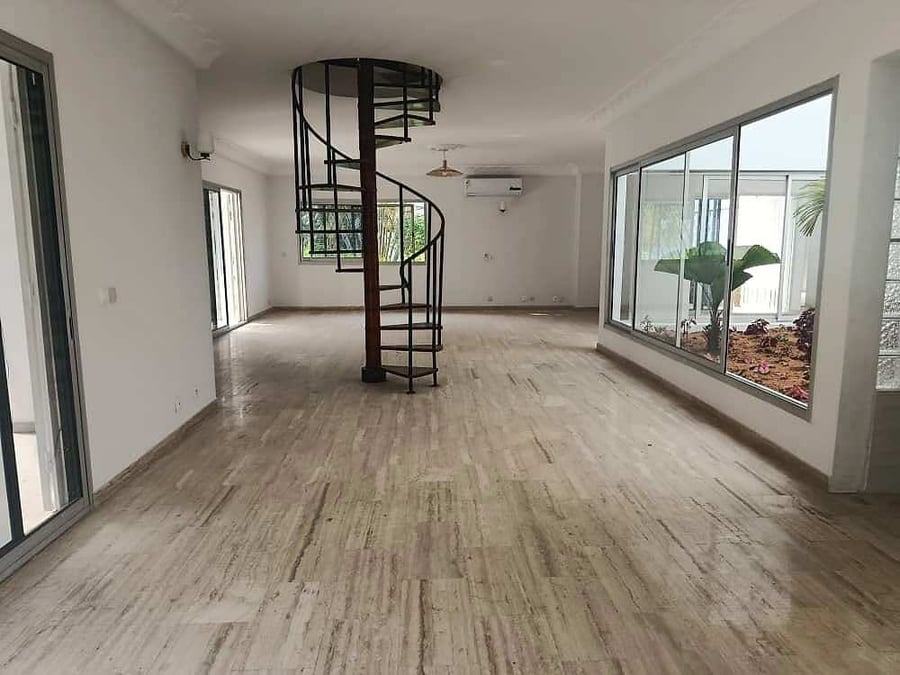 Magnifique villa duplex disponible à la location — Riviera, Cocody (photo 4)