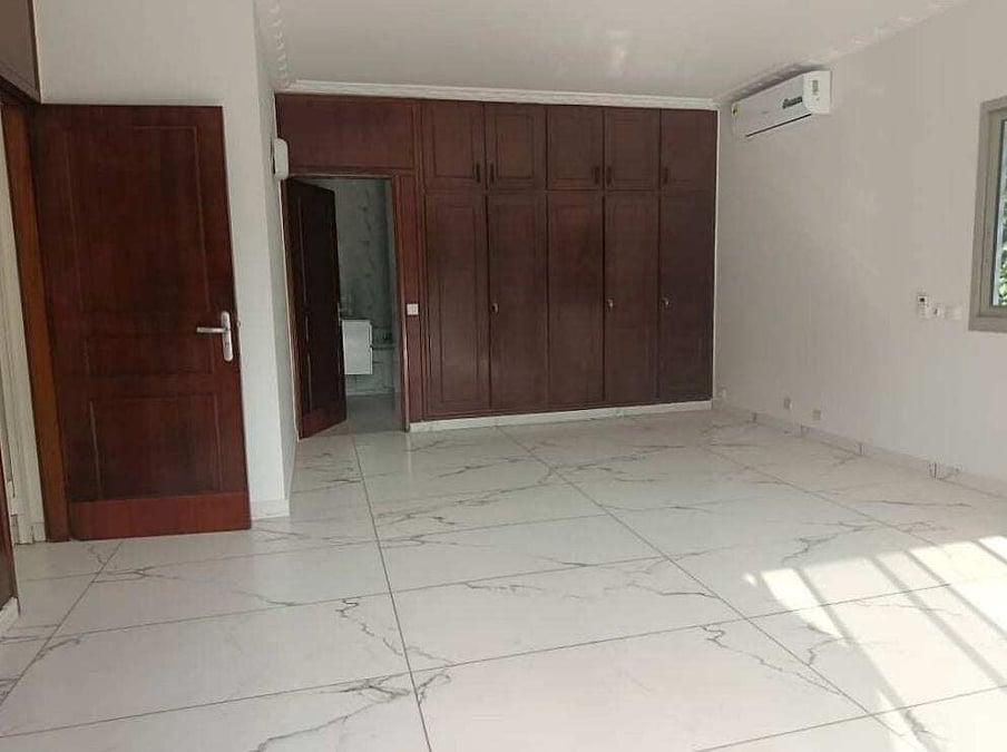 Magnifique villa duplex disponible à la location — Riviera, Cocody (photo 7)