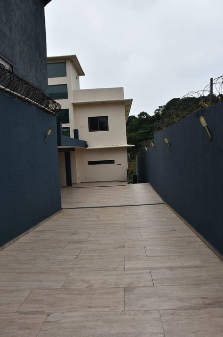 Villa Duplex à louer — , Cocody (photo 11)