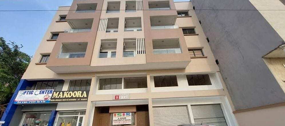 à louer à Bingerville — Centre (Bingerville), Bingerville (photo 1)