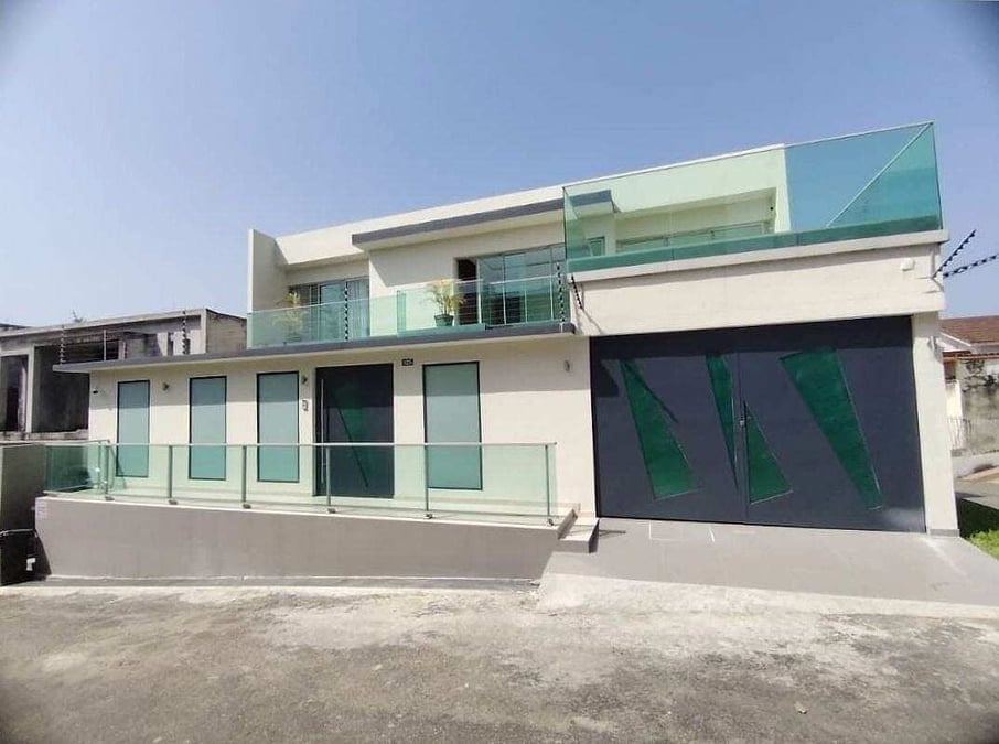 Villa duplex disponible à la location à Synacassi 2 — (photo 1)