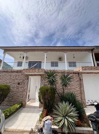 Bien immobilier à louer — 