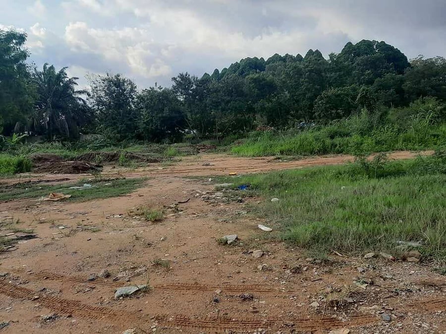 A vendre terrain à Cocody Ambassade — Centre (Cocody), Cocody (photo 1)