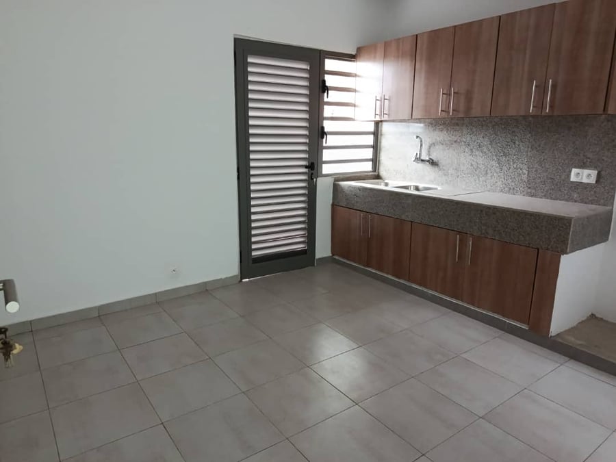 Résidence THULIUM — Appartement 3 pièces à louer, Mbadon, Cocody (1er étage, lot 1) — Mbadon, Cocody (photo 10)