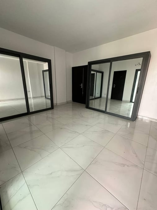 SALWA LAYAL — Appartement 4 pièces à louer, Angré CHU, Cocody — Angré CHU, Cocody (photo 4)