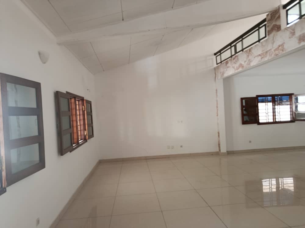 salon 1 villa bingerville